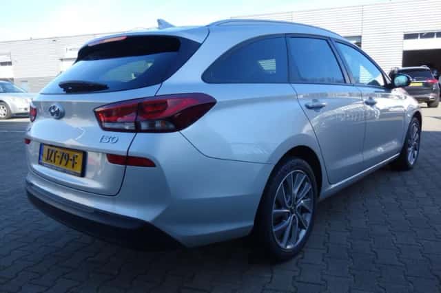 Hyundai i30 (2018) thumbnail 6