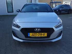 Hyundai i30 (2018) thumbnail 8