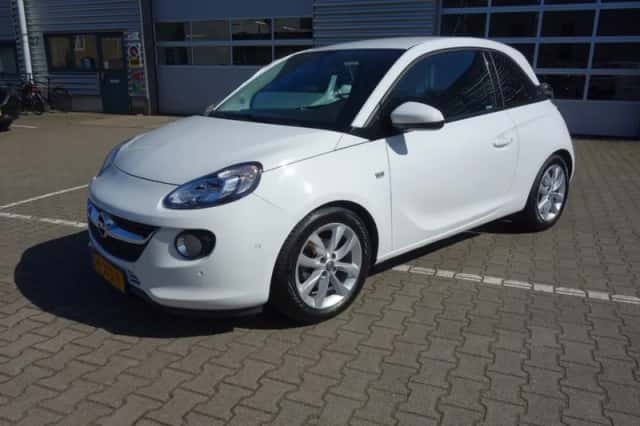 Opel Adam (2017) thumbnail 1