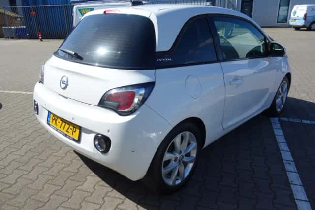 Opel Adam (2017) thumbnail 6