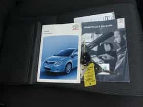 Toyota Avensis (2009) thumbnail 23