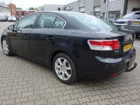 Toyota Avensis (2009) thumbnail 4