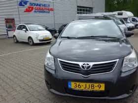 Toyota Avensis (2009) thumbnail 7