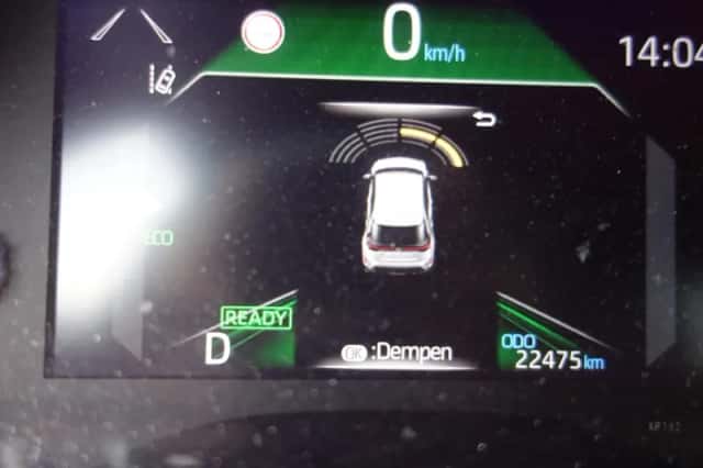 Toyota Yaris Cross (2023) thumbnail 2