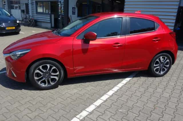 Mazda 2 (2017) thumbnail 4