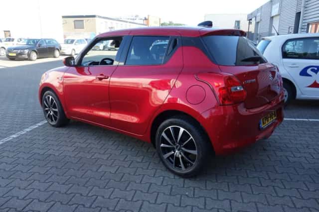 Suzuki Swift (2023) thumbnail 5