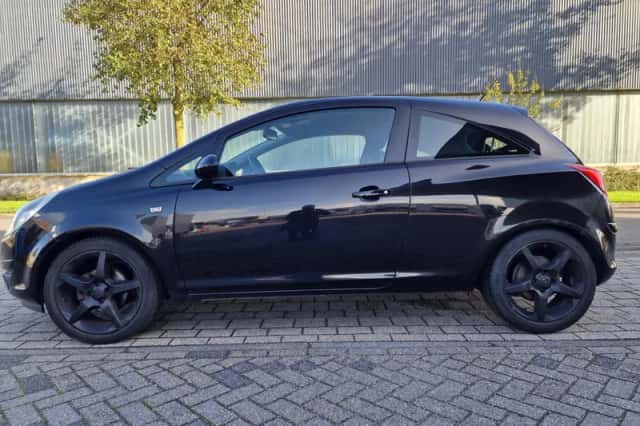 Opel Corsa (2008) thumbnail 5