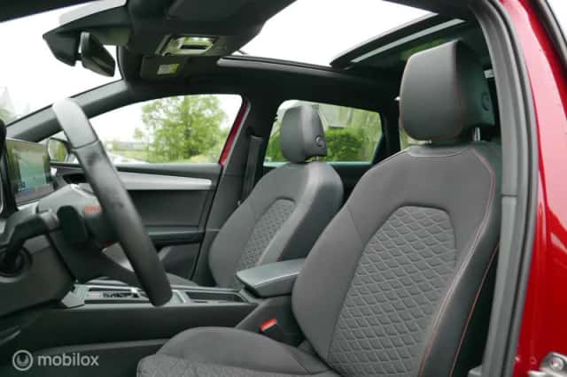 SEAT Leon (2020) thumbnail 5