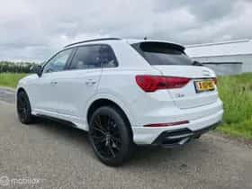 Audi Q3 (2021) thumbnail 2