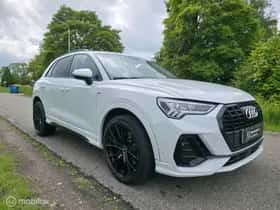Audi Q3 (2021) thumbnail 3