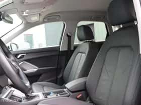 Audi Q3 (2021) thumbnail 6