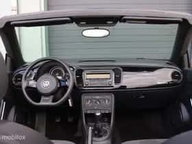 Volkswagen Beetle (2015) thumbnail 11