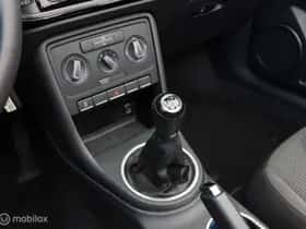 Volkswagen Beetle (2015) thumbnail 14
