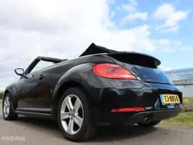 Volkswagen Beetle (2015) thumbnail 21