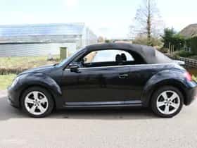 Volkswagen Beetle (2015) thumbnail 25