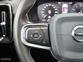 Volvo XC40 (2020) thumbnail 17