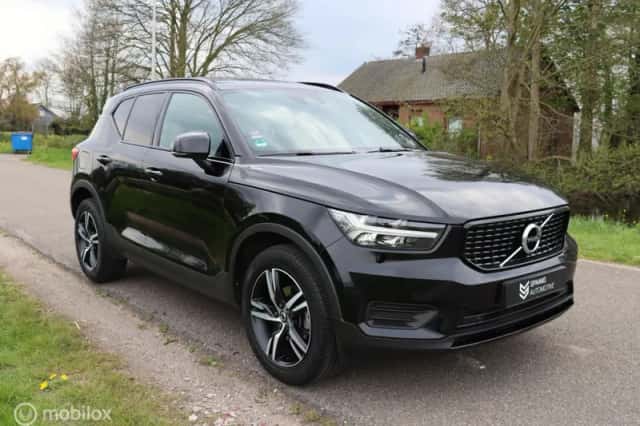 Volvo XC40 (2020) thumbnail 4