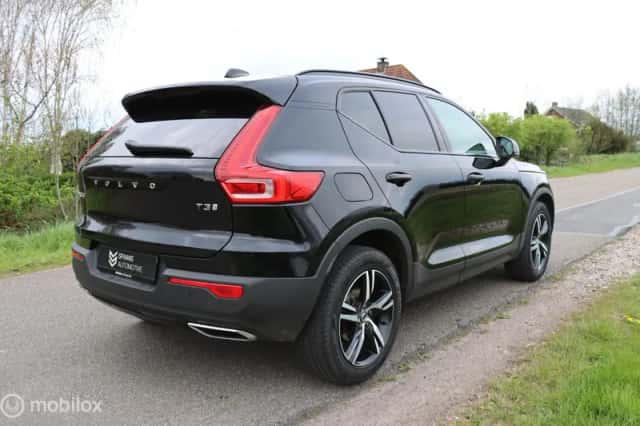 Volvo XC40 (2020) thumbnail 5