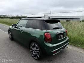 MINI Cooper S (2021) thumbnail 2