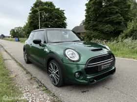 MINI Cooper S (2021) thumbnail 3