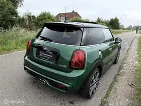 MINI Cooper S (2021) thumbnail 4