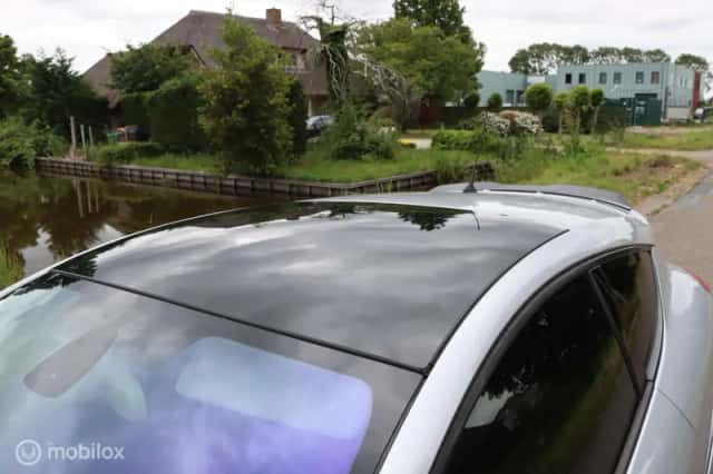 Renault Mégane (2016) thumbnail 2