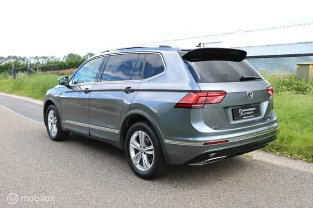 Volkswagen Tiguan (2019) thumbnail 3