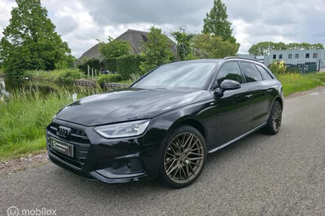 Audi A4 (2021) thumbnail 1