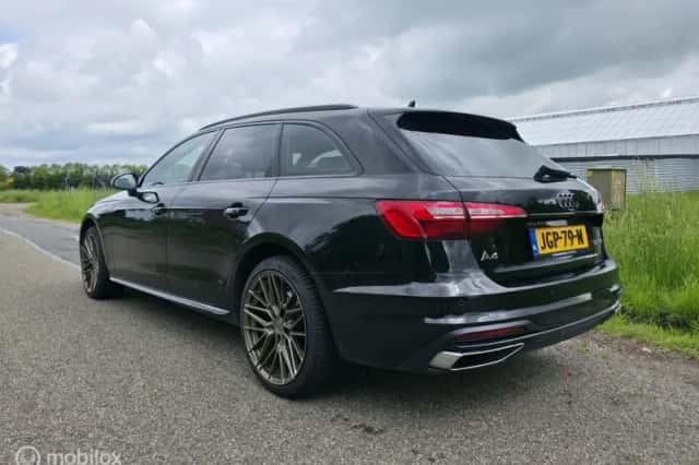 Audi A4 (2021) thumbnail 2