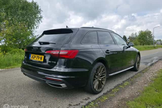 Audi A4 (2021) thumbnail 4