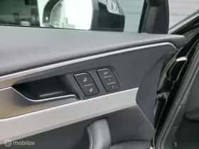 Audi A4 (2021) thumbnail 9