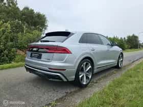Audi Q8 (2021) thumbnail 4