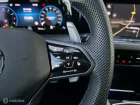 Volkswagen Golf (2024) thumbnail 18