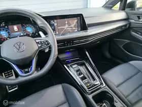 Volkswagen Golf (2024) thumbnail 22