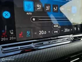 Volkswagen Golf (2024) thumbnail 26