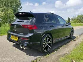 Volkswagen Golf (2024) thumbnail 6