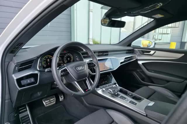 Audi A6 (2023) thumbnail 6