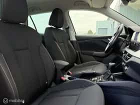 Škoda Kamiq (2023) thumbnail 8