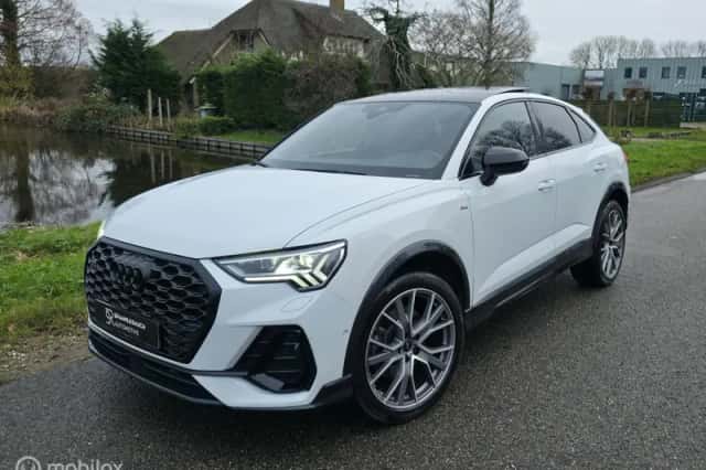 Audi Q3 (2023) thumbnail 1