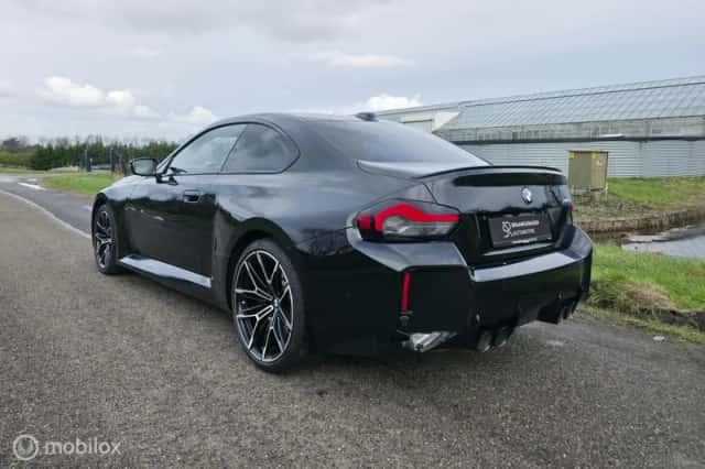 BMW M2 (2023) thumbnail 3