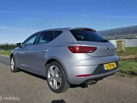 SEAT Leon (2018) thumbnail 2