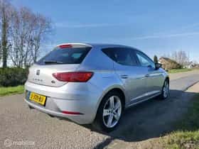 SEAT Leon (2018) thumbnail 4
