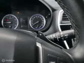 Suzuki S-Cross (2019) thumbnail 16