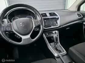 Suzuki S-Cross (2019) thumbnail 18