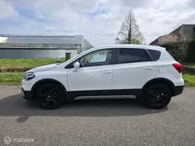 Suzuki S-Cross (2019) thumbnail 32