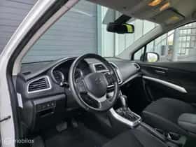 Suzuki S-Cross (2019) thumbnail 6