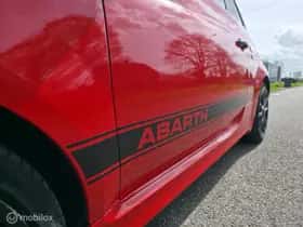 Fiat 500 (2016) thumbnail 24