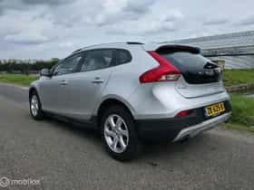 Volvo V40 (2018) thumbnail 2