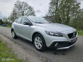Volvo V40 (2018) thumbnail 3