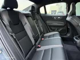 Volvo S60 (2023) thumbnail 11